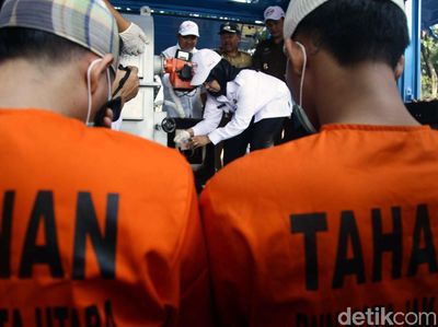 Wakil Wali Kota Jakarta Utara Musnahkan Barang Bukti Narkoba