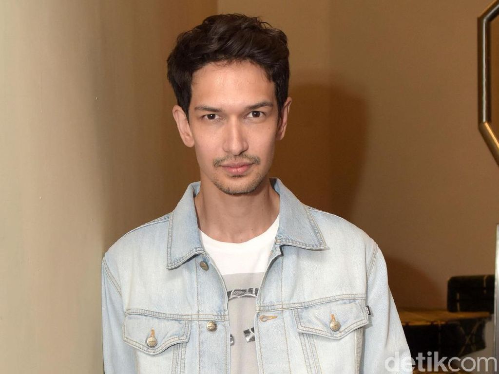 Dimas Beck Belum Mau Bocorkan Alasan BBB Comeback Dimas Beck Belum Mau Bocorkan Alasan BBB Comeback