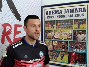 Arema FC Rekrut Kiper Asing, Masih Cari Striker