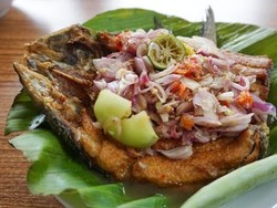 Pecak Ikan Betawi yang Gurih Segar Ada di 5 Tempat Makan Ini!