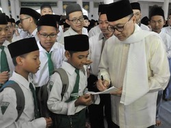 Di Depan Santri, Zulkifli Hasan Cerita Dia Anak Petani