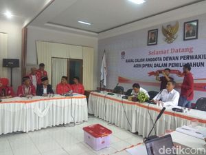 Partai Aceh Daftarkan 93 Bacaleg DPR Aceh ke KIP Partai Aceh Daftarkan 93 Bacaleg DPR Aceh ke KIP