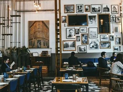 Ngopi dan Berfoto Cantik Bisa Dilakukan di 9 Kafe Instagramable Ini