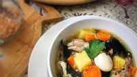 Hangat dan Gurih, 10 Sup Kimlo Komplet yang Cocok Buat Makan Siang