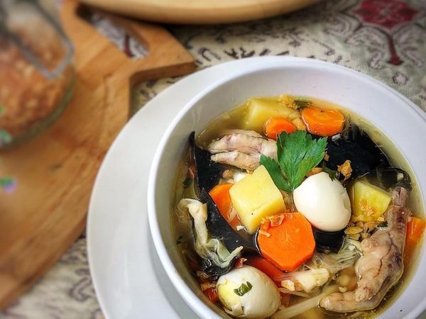 Hangat dan Gurih, 10 Sup Kimlo Komplet yang Cocok Buat Makan Siang
