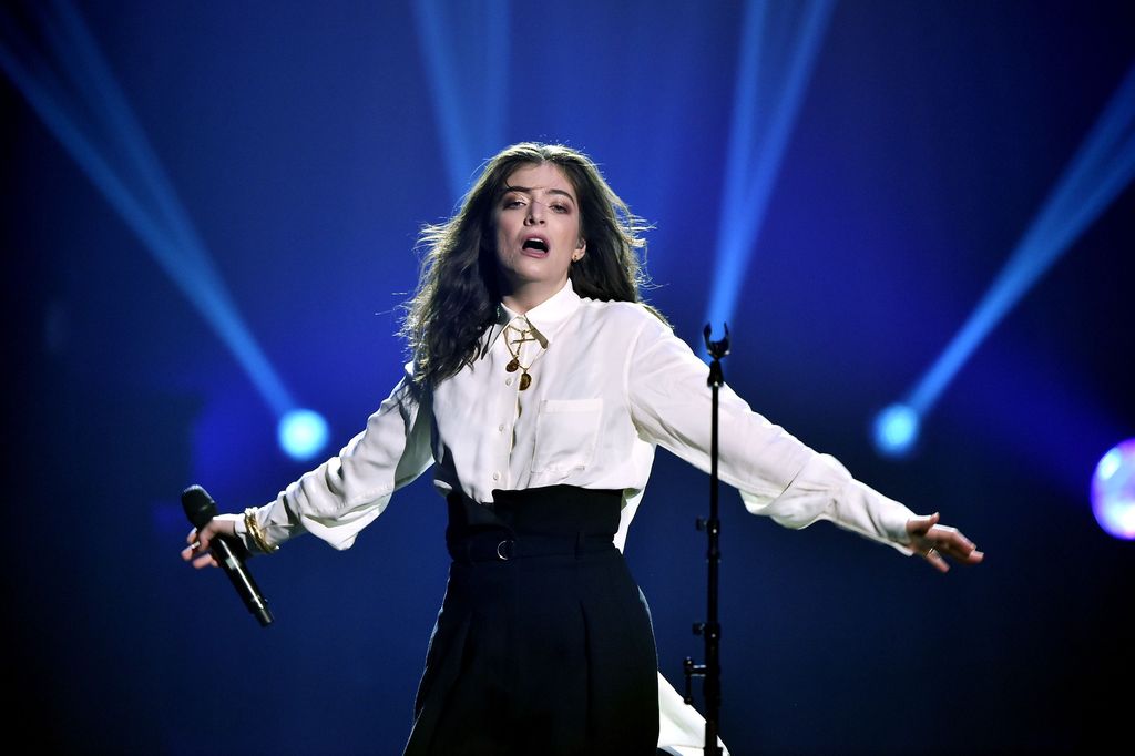 NEW YORK, NY - JANUARY 26:  Recording artist Lorde performs onstage during MusiCares Person of the Year honoring Fleetwood Mac at Radio City Music Hall on January 26, 2018 in New York City.  (Photo by Steven Ferdman/Getty Images)