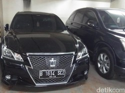 Ini 2 Mobil Akil Mochtar yang Dilelang KPK, Berminat?