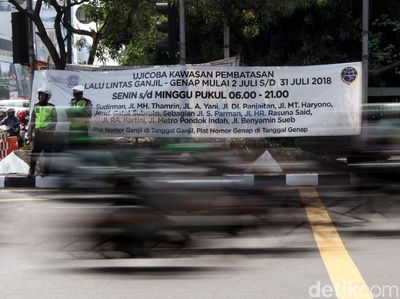 Polisi terus Gencar Sosialisasikan Ganjil Genap di Jalan