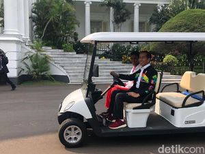Momen Jokowi Ajak Lalu Muhammad Zohri Keliling Istana Bogor Momen Jokowi Ajak Lalu Muhammad Zohri Keliling Istana Bogor