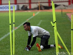 Gen Kiper Awan dari Bapak, Berkenalan Sepakbola Berkat Tetangga