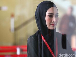 Fakta-fakta Steffy Burase Diperiksa KPK Fakta-fakta Steffy Burase Diperiksa KPK