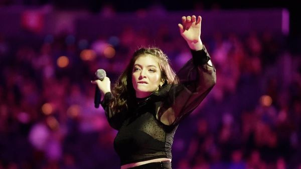 Sebelum Nonton WTF 2018, Lihat Aksi Lorde Dulu Yuk!