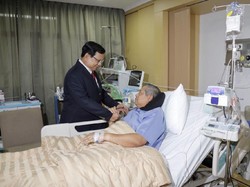 Momen Prabowo Jenguk SBY di RSPAD