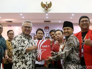 Sonny Tulung Nyaleg di DKI, PKPI Daftarkan 176 Caleg ke KPU Sonny Tulung Nyaleg di DKI, PKPI Daftarkan 176 Caleg ke KPU