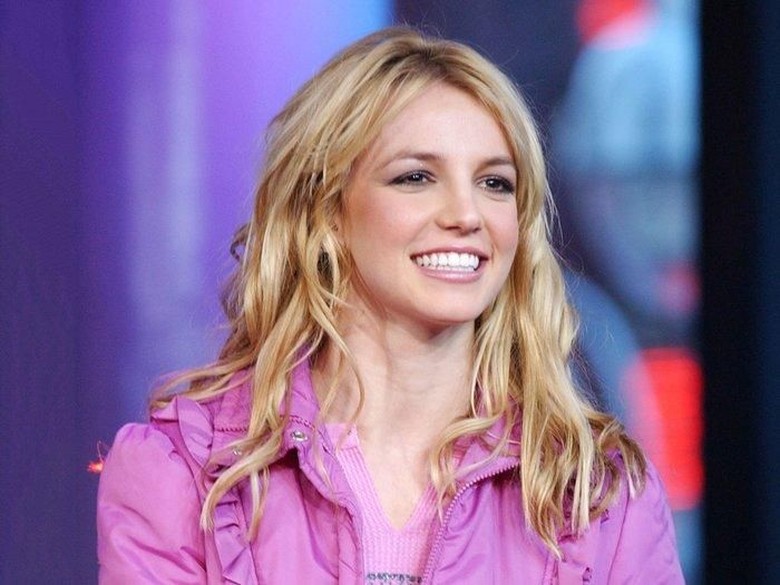 Britney Spears Rayakan 20 Tahun Megahit Baby One More Time