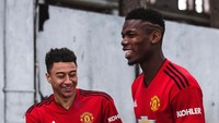 Jersey anyar itu akan dikenakan pertama kali saat MU bertanding di laga pramusim di Amerika Serikat. (Foto: Instagram @manchesterunited)
