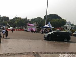 Massa Emak-emak Bubarkan Diri Usai Temui Pihak Istana