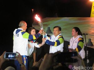 Api India dan Mrapen Menyatu, Tandai Kirab Obor Asian Games Dimulai Api India dan Mrapen Menyatu, Tandai Kirab Obor Asian Games Dimulai