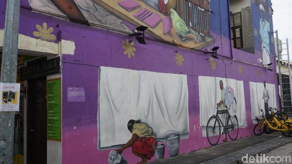 Foto: Aneka Tempat Belanja Serba 10 Dolar di Singapura