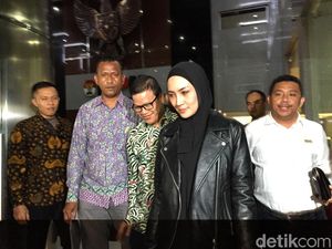 12 Jam Diperiksa KPK, Steffy Burase Dicecar 60 Pertanyaan 12 Jam Diperiksa KPK, Steffy Burase Dicecar 60 Pertanyaan