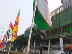 Anies Minta Jangan Ejek Warga Pasang Bendera Negara Pakai Bambu
