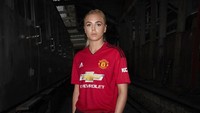 Tim putri Manchester United juga mengenakan jersey yang sama. (Foto: Twitter @ManUtd)