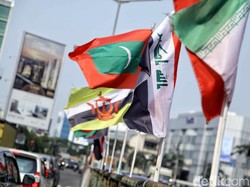 Waring dan Bendera Bambu di Jakarta Disorot Media Asing