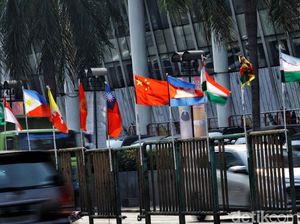 Persiapan DKI Sambut Asian Games: Tiang Bambu Hingga Waring Persiapan DKI Sambut Asian Games: Tiang Bambu Hingga Waring