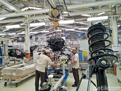 Waspada! Industri Otomotif Terguncang Picu Gelombang PHK