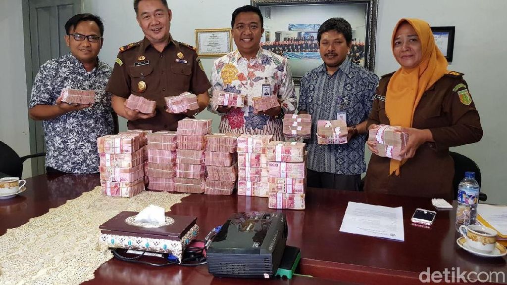 Penampakan Uang Cash Rp 4,2 Miliar dari Koruptor RSUD di Sumut