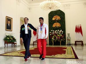 Jokowi Minta Zohri Giat Berlatih dan Unjuk Gigi di Asian Games Jokowi Minta Zohri Giat Berlatih dan Unjuk Gigi di Asian Games