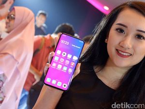 4 Smartphone Gahar dengan Kamera Tersembunyi 4 Smartphone Gahar dengan Kamera Tersembunyi