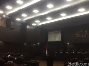 Majelis Pleno akan Bawa Isu Ambang Batas Capres ke Rapat Hakim MK Majelis Pleno akan Bawa Isu Ambang Batas Capres ke Rapat Hakim MK