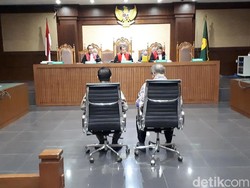 Cagub Sultra dan Walkot Kendari Didakwa Terima Suap Rp 6,7 M