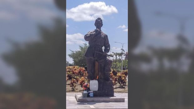 Usai Isu Kantor Polisi, Warga Ketapang Demo Jalan 'China'