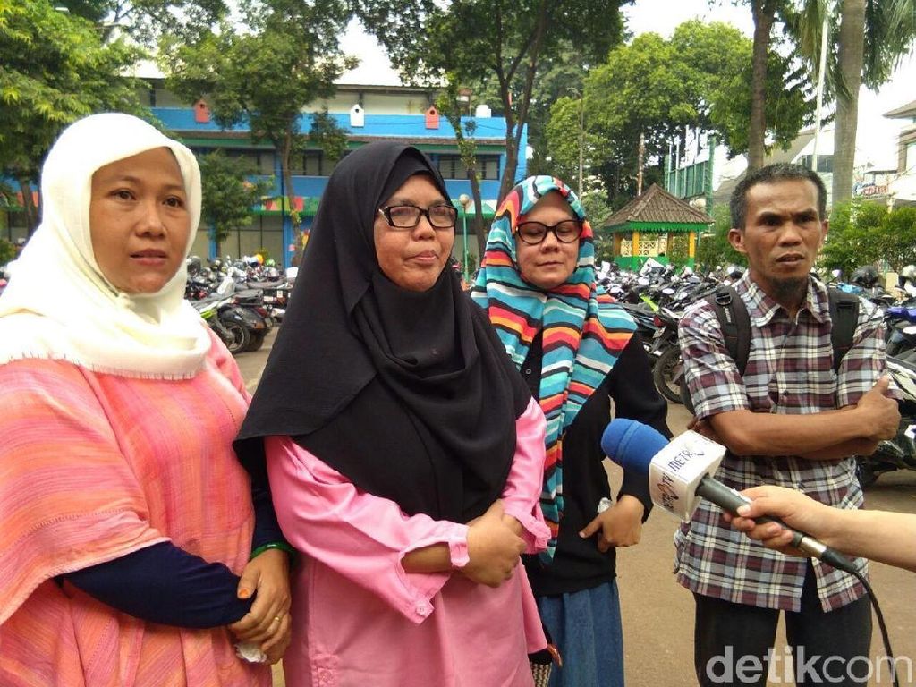 Agen First Travel Sambangi Kejagung Tanya Status Aset Agen First Travel Sambangi Kejagung Tanya Status Aset