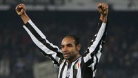 Emerson berjaya dengan Juventus pada periode 2004–2006 sebelum hijrah usai skandal Calciopoli menerpa. Ia main untuk Madrid periode di musim 2006/2007, walaupun tidak jadi starter. (Foto: Laurence Griffiths/Getty Images)