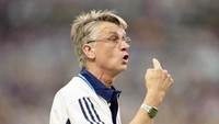 Aime Jacquet adalah pelatih Prancis saat juara Piala Dunia 1998. Jacquet sempat menjadi direktur teknik timnas Prancis, namun kini sudah tak bertugas dan sedang menikmati masa-masa pensiun dari dunia sepakbola. (Foto: Stu Forster/Allsport/Getty Images)