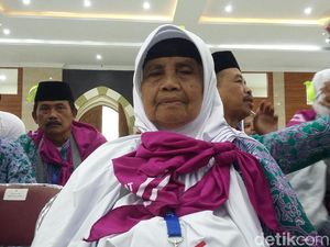 Kisah Mak Komi, 30 Tahun Nabung Hasil Jual Gorengan untuk Naik Haji