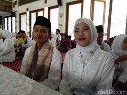 Siri Sejak Lulus SMA, Sari Deg-degan Nikah Massal di Kejagung