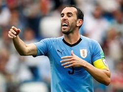 Di usianya yang sudah 32 tahun, Diego Godin masih jadi incaran banyak klub top. Selain Inter Milan, ada juga Manchester United yang membidiknya. (Jason Cairnduff/Reuters)