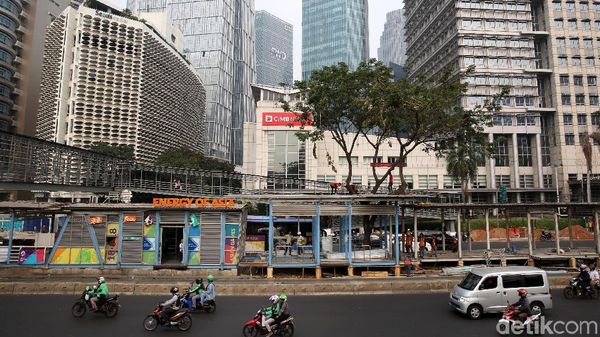 Halte TransJakarta Diperluas Akibat Sistem Ganjil Genap