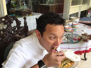 Gaya Kulineran Moreno Soeprapto hingga Kafe Milik Lee Jong Suk