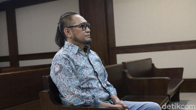 Berita Jaksa KPK Tolak PK Choel Mallarangeng: Hakim Tak Khilaf Rabu 17 April 2024