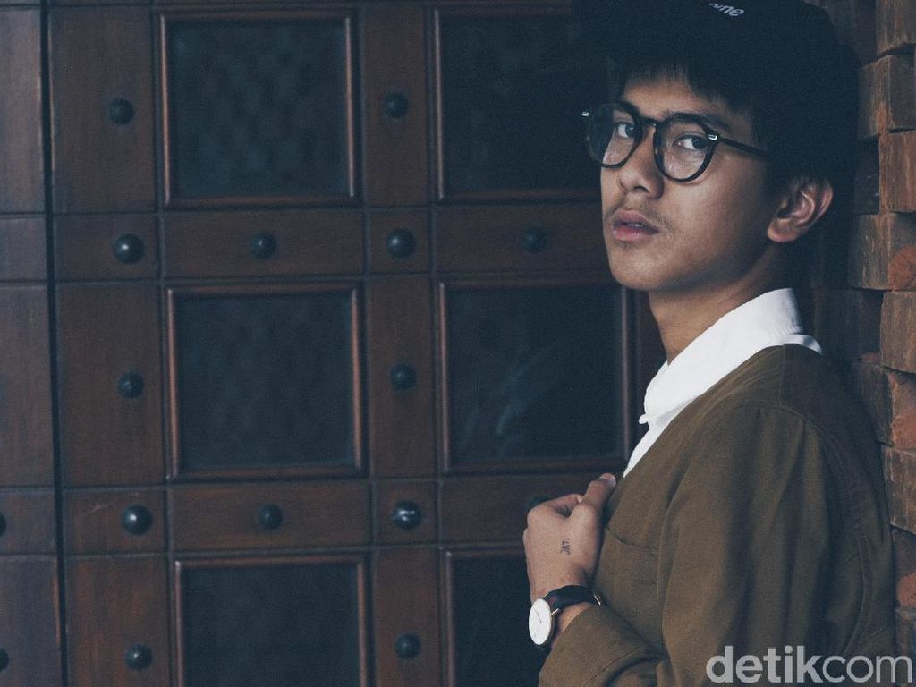 Iqbaal Ramadhan di Antara Kisruh Konser LANY Iqbaal Ramadhan di Antara Kisruh Konser LANY