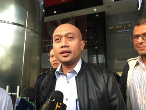 Dirut PJB Investasi Irit Bicara Usai Diperiksa KPK Dirut PJB Investasi Irit Bicara Usai Diperiksa KPK