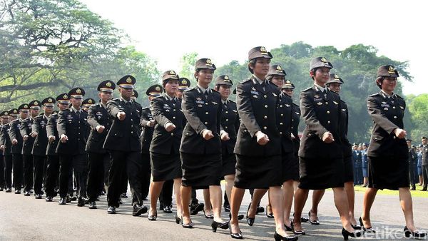 Serunya Ekspresi Selebrasi Perwira Muda Usai Dilantik
