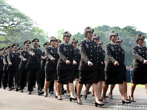 Serunya Ekspresi Selebrasi Perwira Muda Usai Dilantik Serunya Ekspresi Selebrasi Perwira Muda Usai Dilantik