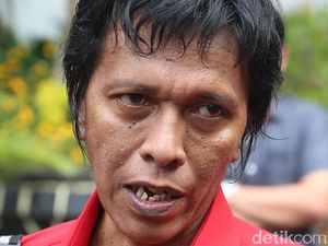 Adian Napitupulu Pertanyakan Hubungan KSAD-MoU Riset Vaksin Nusantara Adian Napitupulu Pertanyakan Hubungan KSAD-MoU Riset Vaksin Nusantara