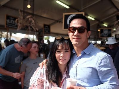 Body Goals! Tak Mau Kalah dengan Suami, Julie Taslim Juga Rajin Olahraga